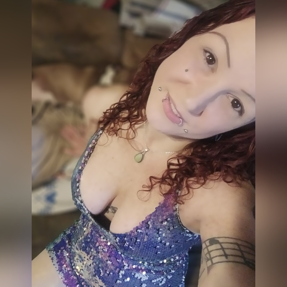 Meet your Posher, Ambassador II Meg B. - Picture 4 of 16